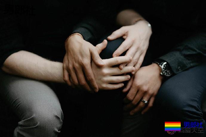 《星际迷航：发现号》男星和未婚夫分享浪漫订婚照 - 51虹马