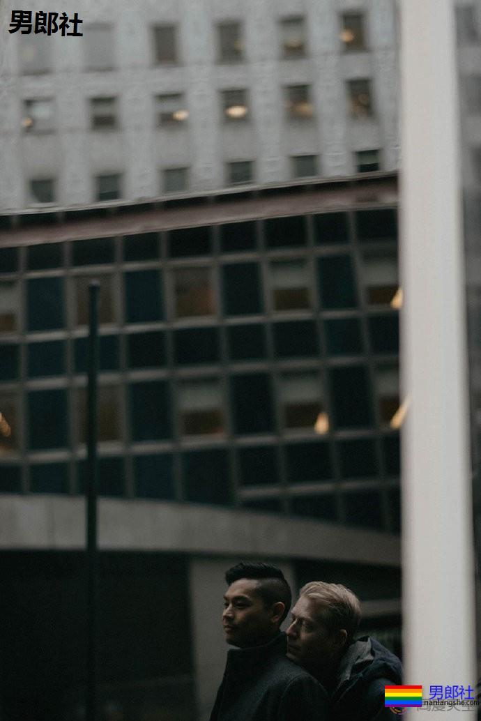 《星际迷航：发现号》男星和未婚夫分享浪漫订婚照 - 51虹马