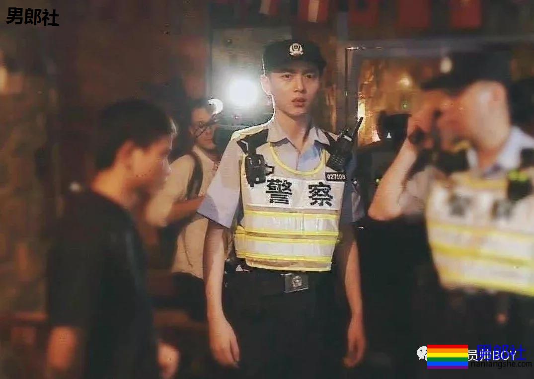 93年上海民警帅哥被男子“表白”，登上热搜！ - 51虹马