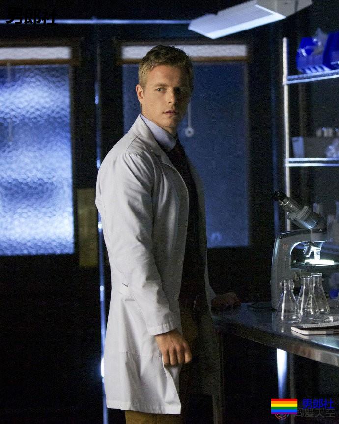 《闪电侠》中的警探出柜 - 51虹马