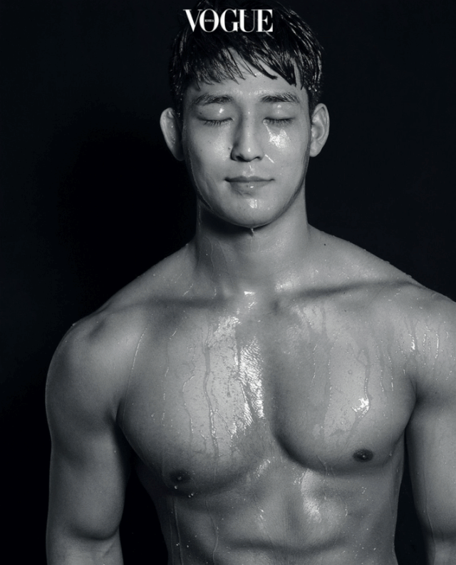 忠犬摔跤运动员被盯上了，这看点不输宁泽涛陈艾森！-51虹马