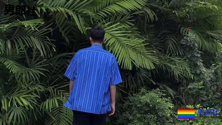 除夕夜【出柜】，我被妈妈拉去精神病院 - 51虹马