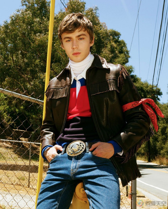 Connor Jessup证实恋情,男友是Miles Heizer - 51虹马 Connor Jessup证实恋情,男友是Miles Heizer - 51虹马