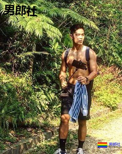 黝黑小狼狗让你体会一下不一样的快乐 - 51虹马