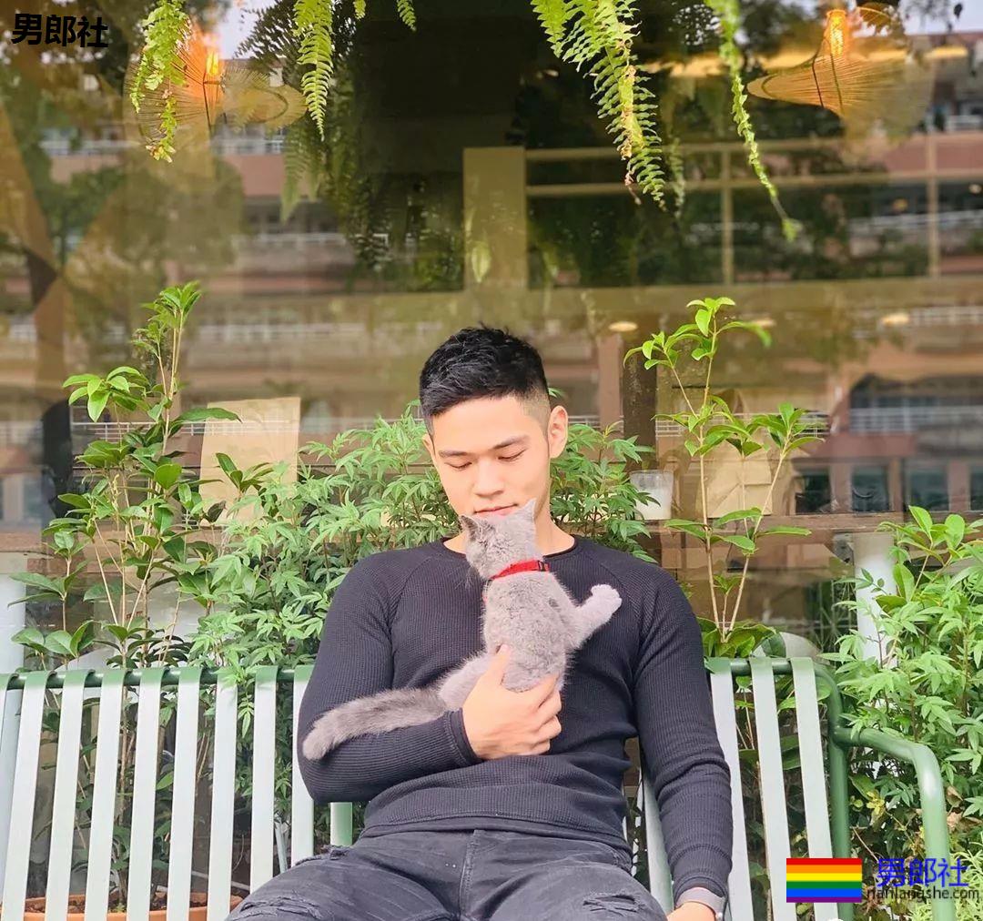 黝黑小狼狗让你体会一下不一样的快乐 - 51虹马