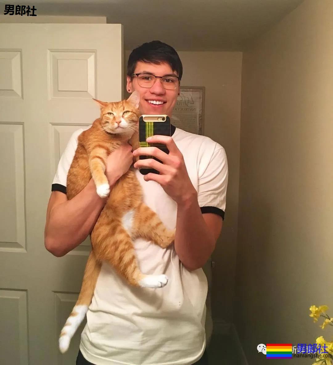 22岁世界游泳冠军出柜了！队友强力支持 - 51虹马