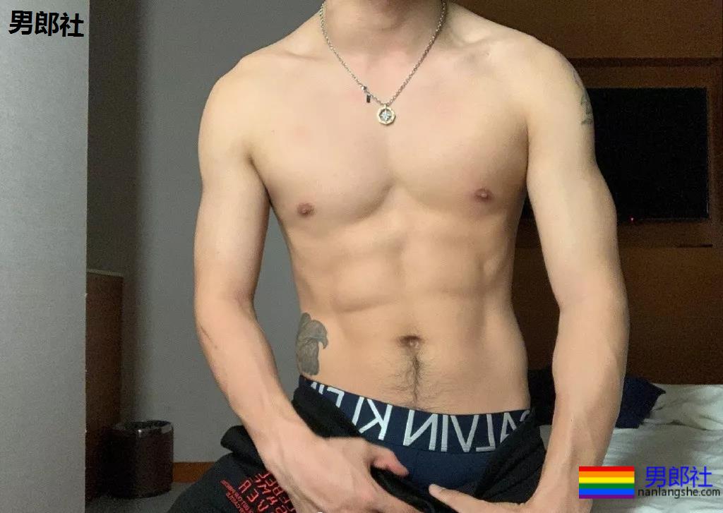 同志圈疯传的小视频主角，竟然被我找到了 - 51虹马