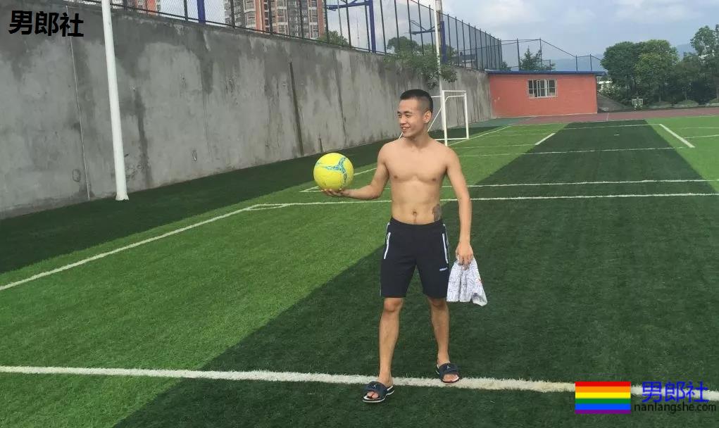 同志圈疯传的小视频主角，竟然被我找到了 - 51虹马