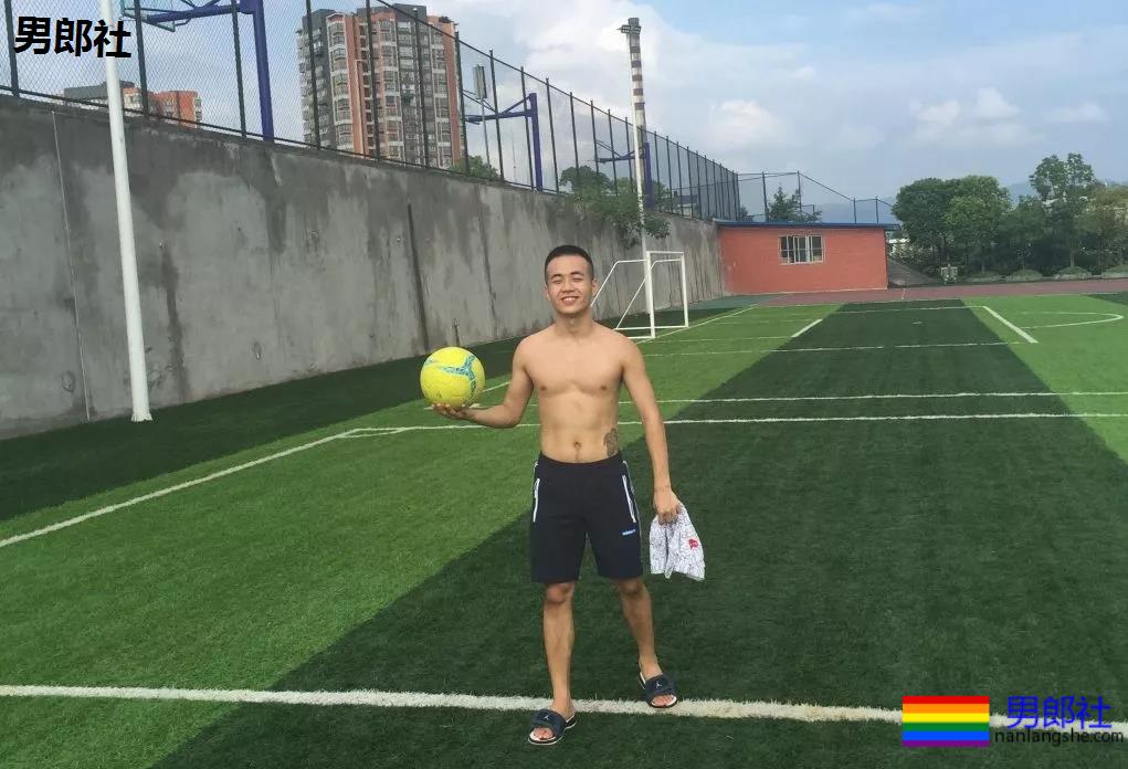 同志圈疯传的小视频主角，竟然被我找到了 - 51虹马