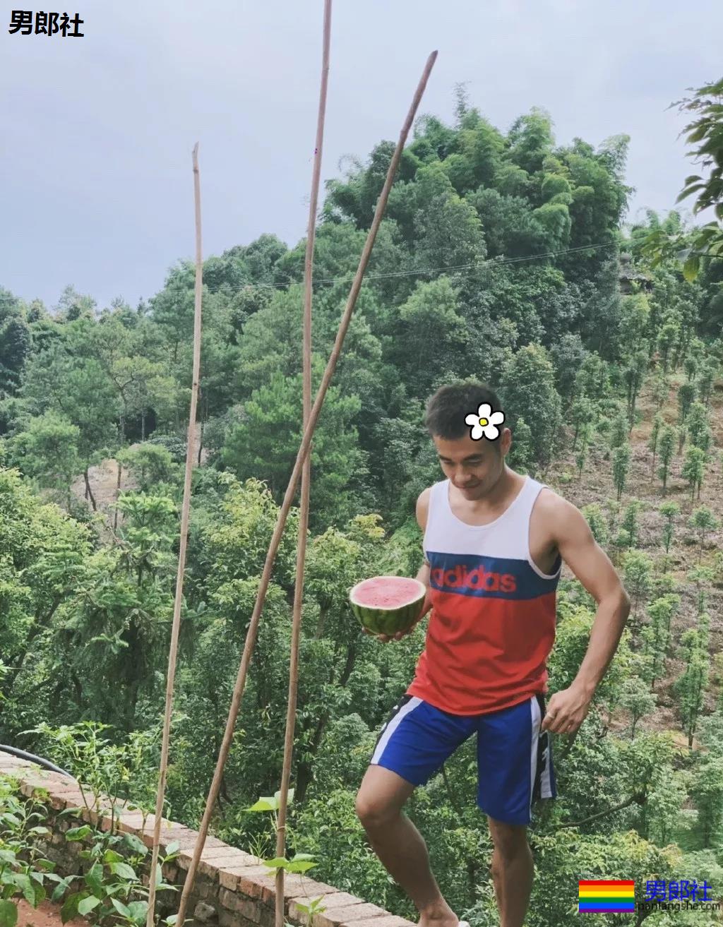 同志圈疯传的小视频主角，竟然被我找到了 - 51虹马