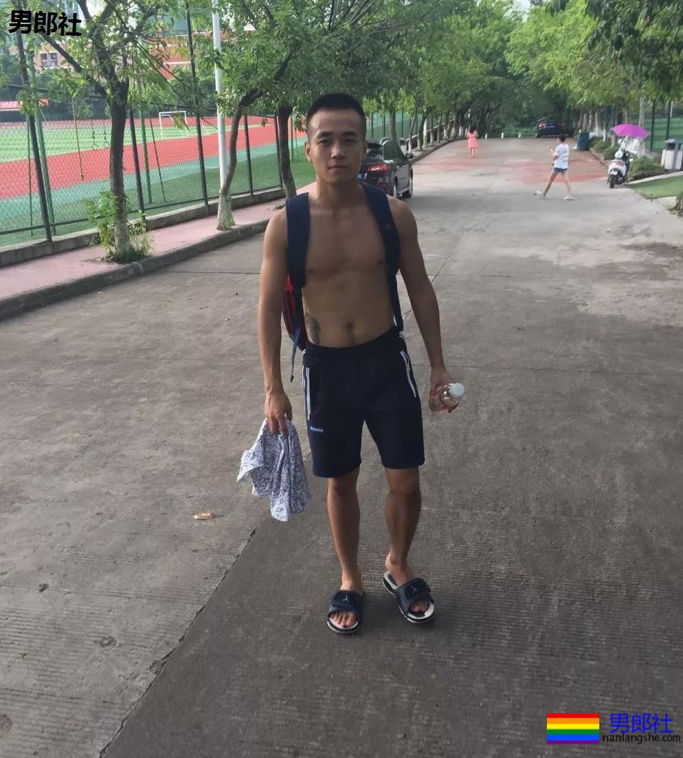 同志圈疯传的小视频主角，竟然被我找到了 - 51虹马