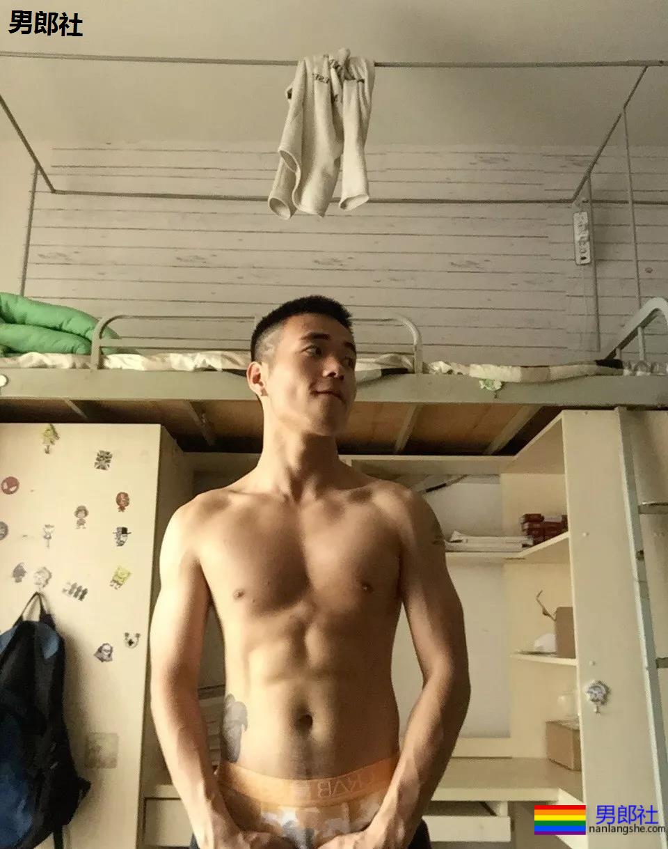 同志圈疯传的小视频主角，竟然被我找到了 - 51虹马