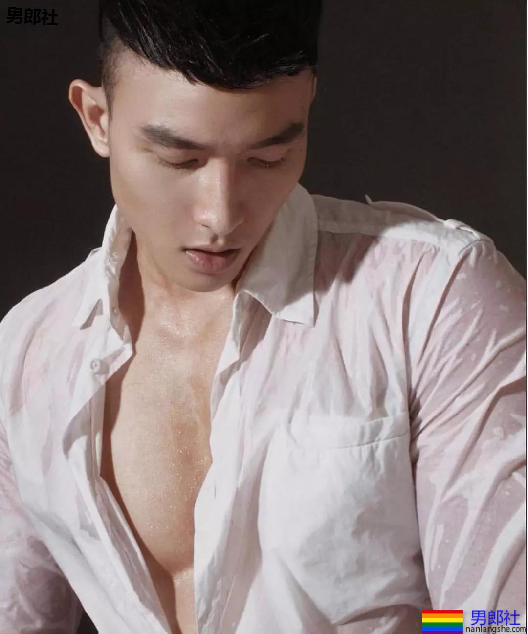 国产男模上位之路，全裸五码私照刷屏。 - 51虹马