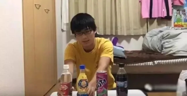 当日本小哥听说用碳酸水泡丁丁可以延时后... - 51虹马 当日本小哥听说用碳酸水泡丁丁可以延时后... - 51虹马