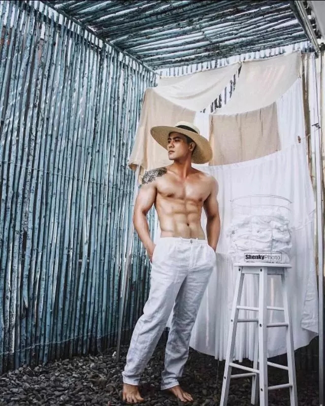 越南小哥写真走红网络，身材性感让人流鼻血！ - 51虹马