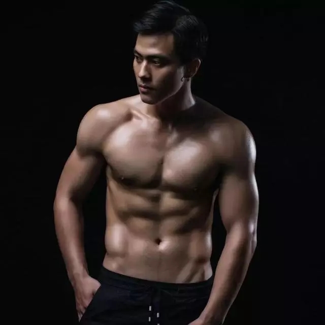 越南小哥写真走红网络，身材性感让人流鼻血！ - 51虹马