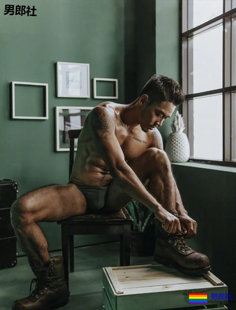 真正的男人味道，肌肉横行大包满屏！蒙眼Play瞬间湿屏。 - 51虹马