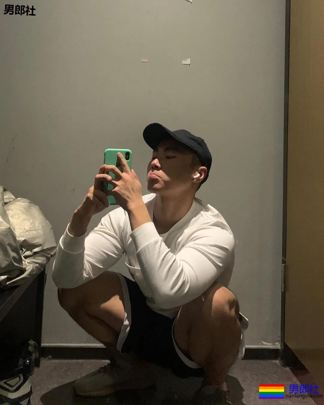 重庆崽儿练出大胸肌是种什么样的体验 - 51虹马 重庆崽儿练出大胸肌是种什么样的体验 - 51虹马