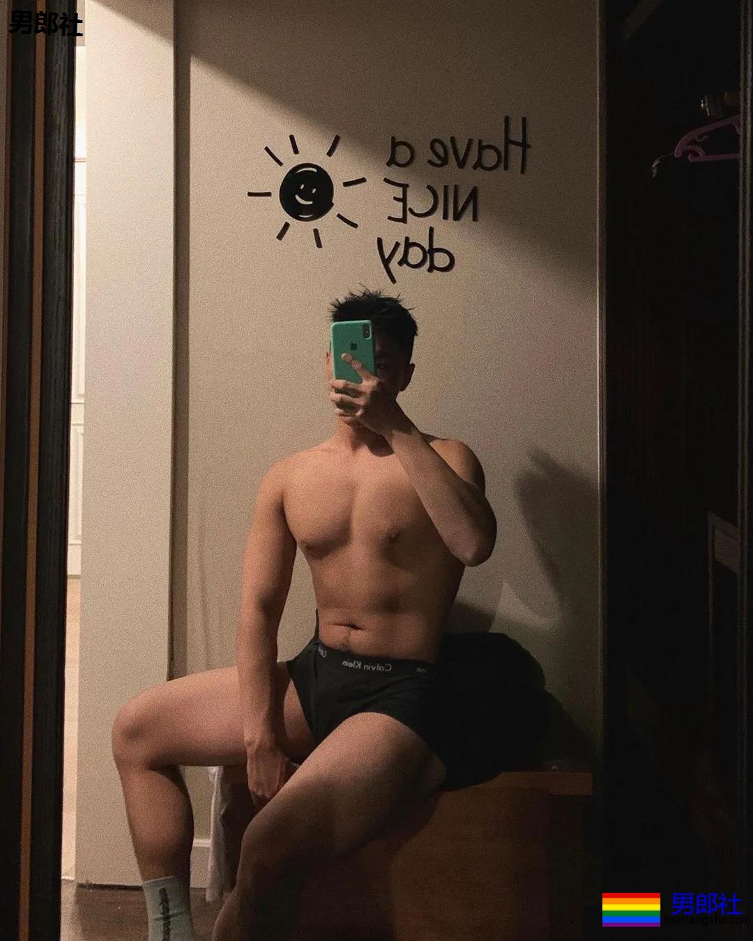 重庆崽儿练出大胸肌是种什么样的体验 - 51虹马 重庆崽儿练出大胸肌是种什么样的体验 - 51虹马