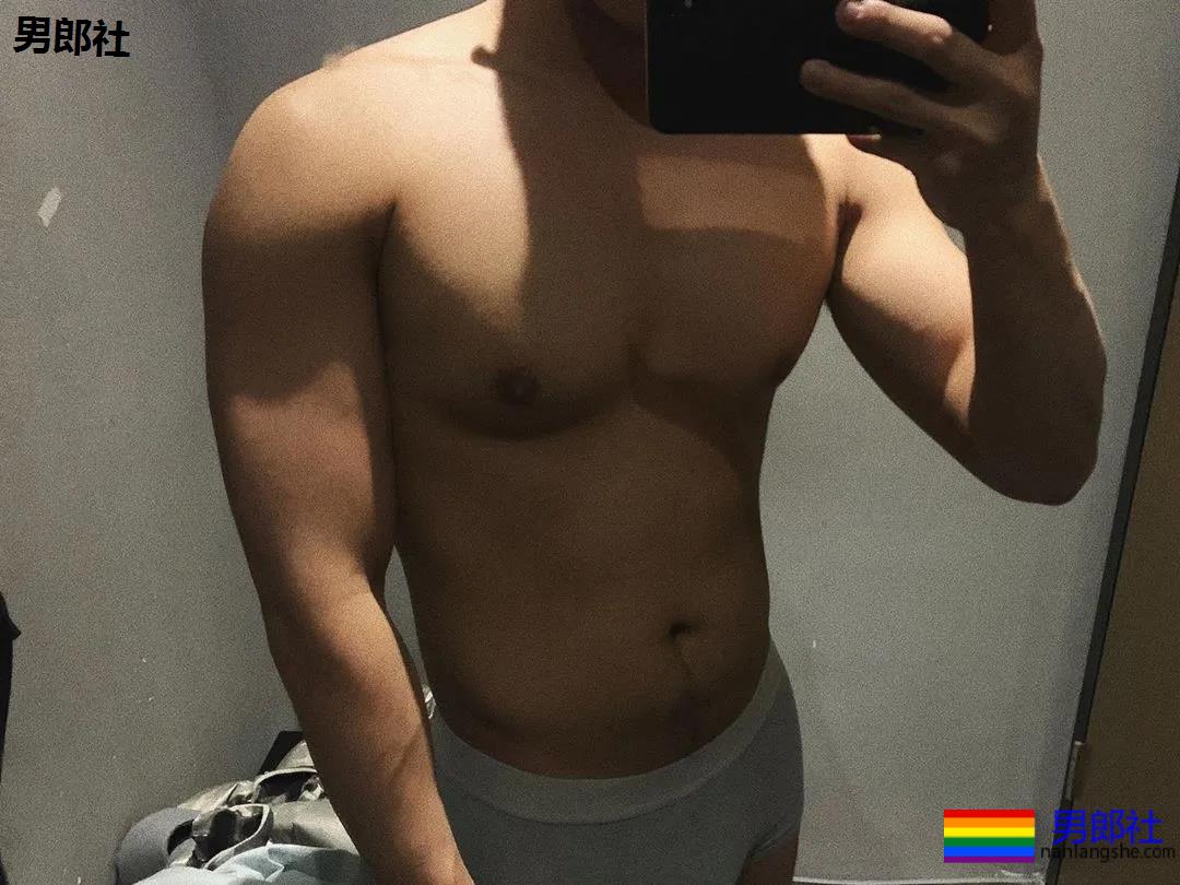 重庆崽儿练出大胸肌是种什么样的体验 - 51虹马 重庆崽儿练出大胸肌是种什么样的体验 - 51虹马