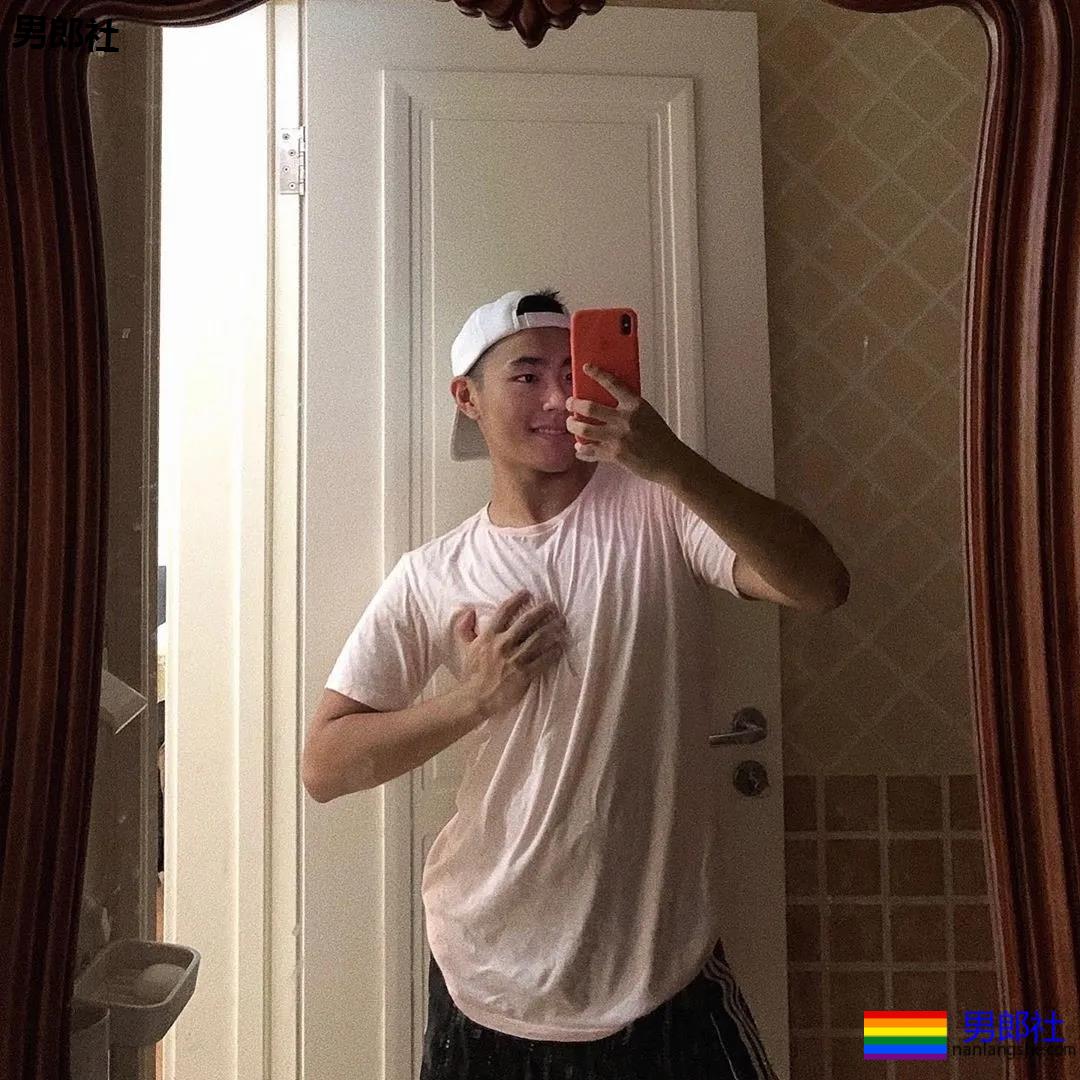 重庆崽儿练出大胸肌是种什么样的体验 - 51虹马 重庆崽儿练出大胸肌是种什么样的体验 - 51虹马