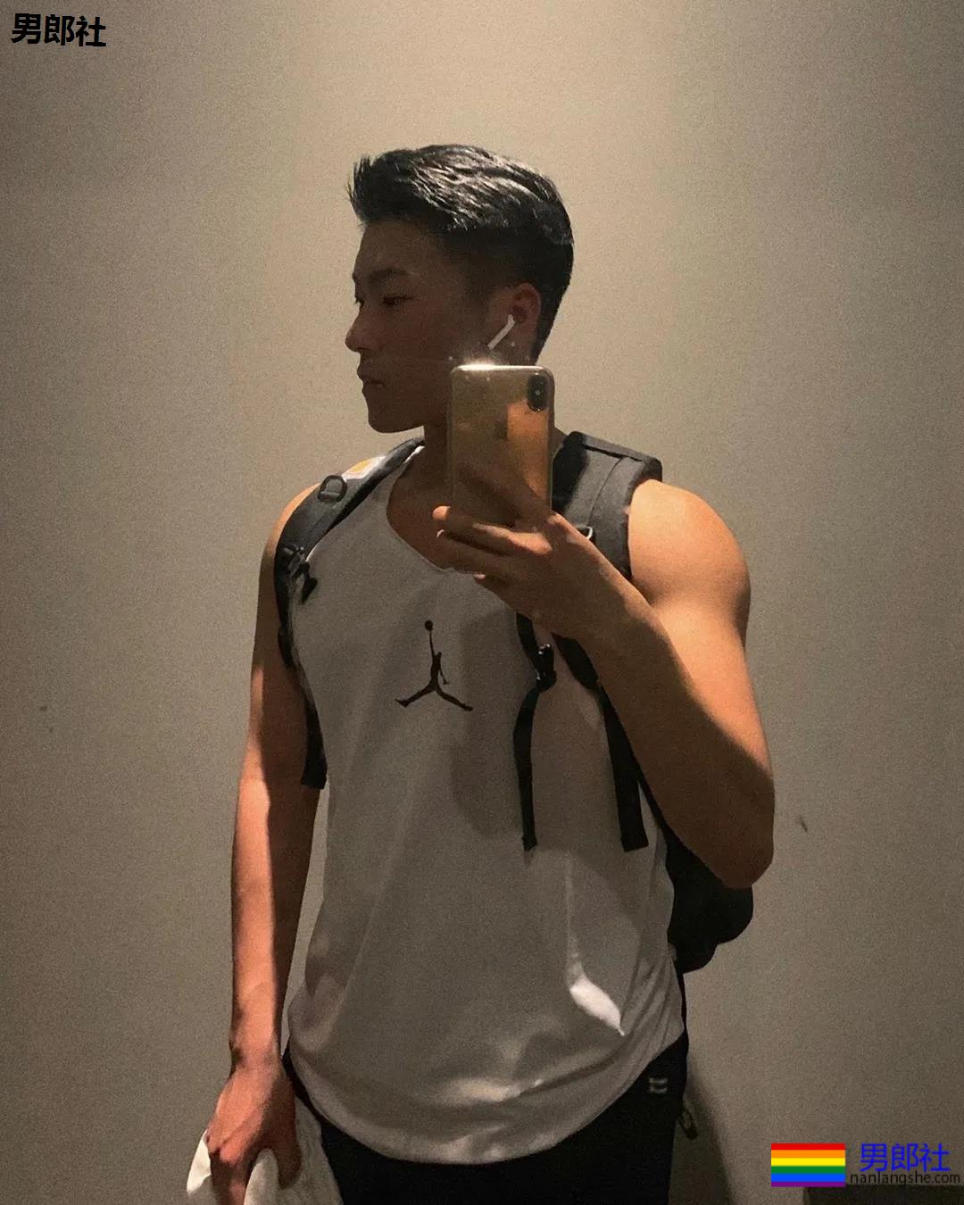 重庆崽儿练出大胸肌是种什么样的体验 - 51虹马 重庆崽儿练出大胸肌是种什么样的体验 - 51虹马