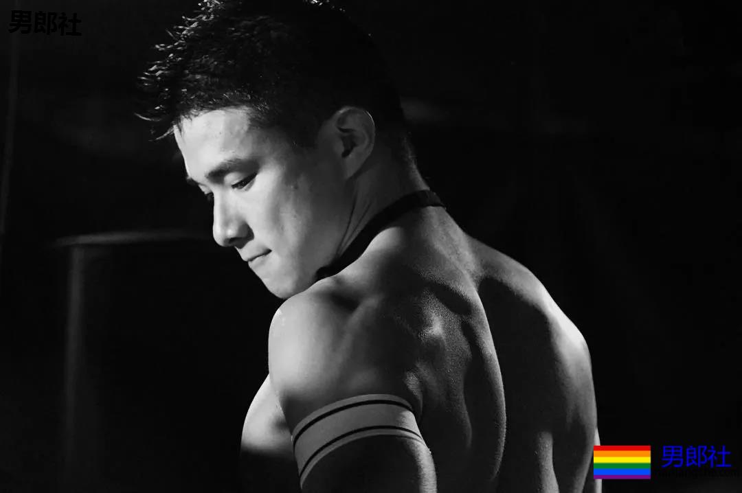 白天是健身教练，晚上是MB - 51虹马