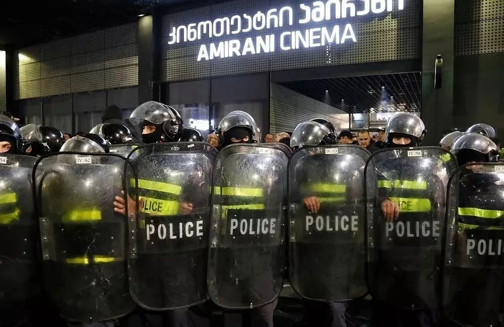 《然后我们跳了舞》：用温柔的舞步撩动男权 - 51虹马