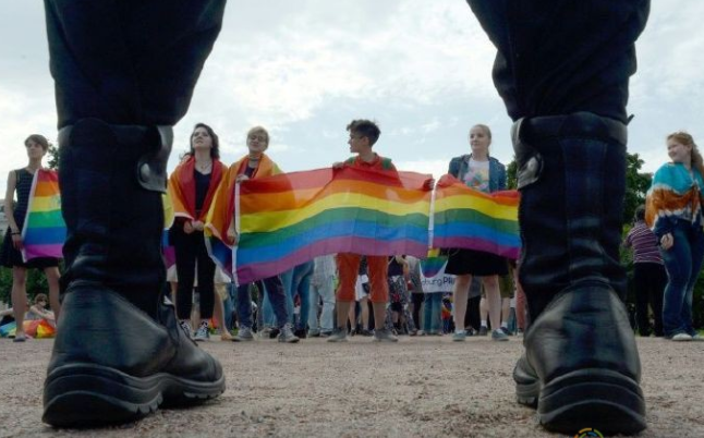 普京：只要我还是总统，俄罗斯就不会承认同性婚姻 - 51虹马