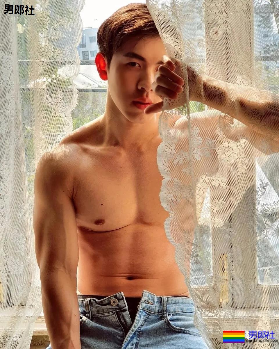 当红男星都脱脱脱的综艺？不看就亏了！ - 51虹马