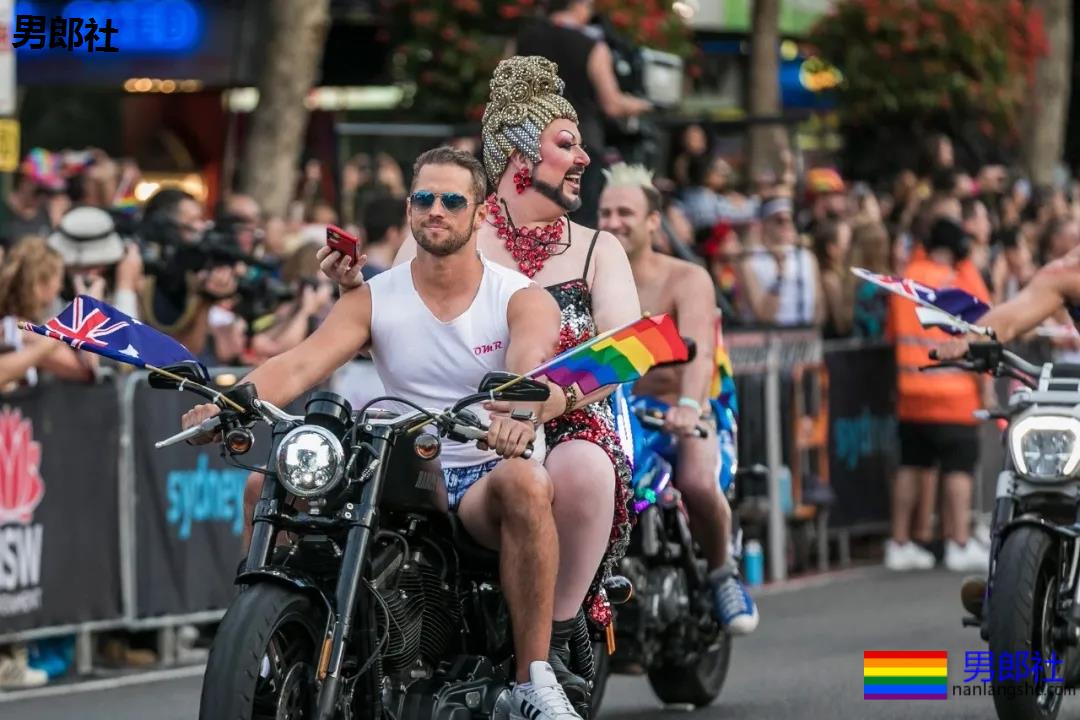 组图：悉尼年度同性恋狂欢节上演骄傲大游行 - 51虹马