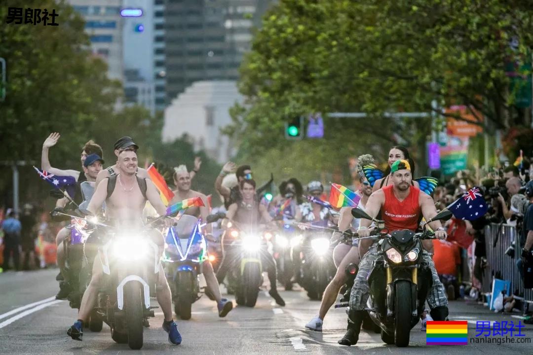 组图：悉尼年度同性恋狂欢节上演骄傲大游行 - 51虹马