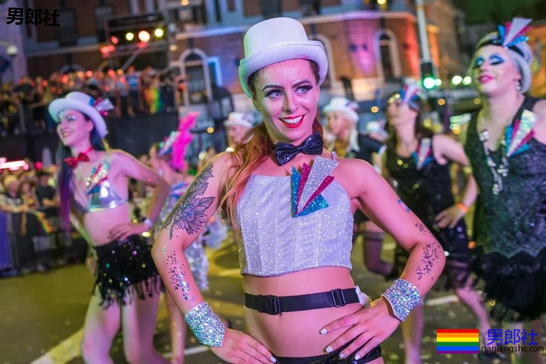 组图：悉尼年度同性恋狂欢节上演骄傲大游行 - 51虹马