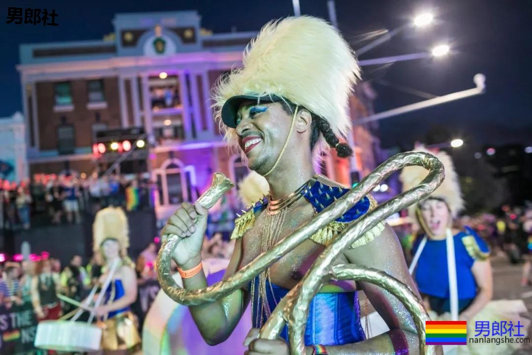 组图：悉尼年度同性恋狂欢节上演骄傲大游行 - 51虹马