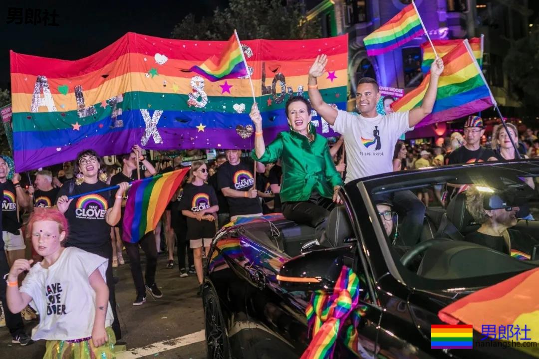 组图：悉尼年度同性恋狂欢节上演骄傲大游行 - 51虹马