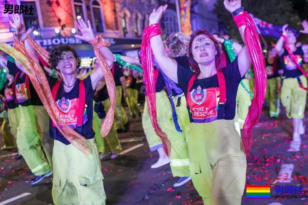 组图：悉尼年度同性恋狂欢节上演骄傲大游行 - 51虹马