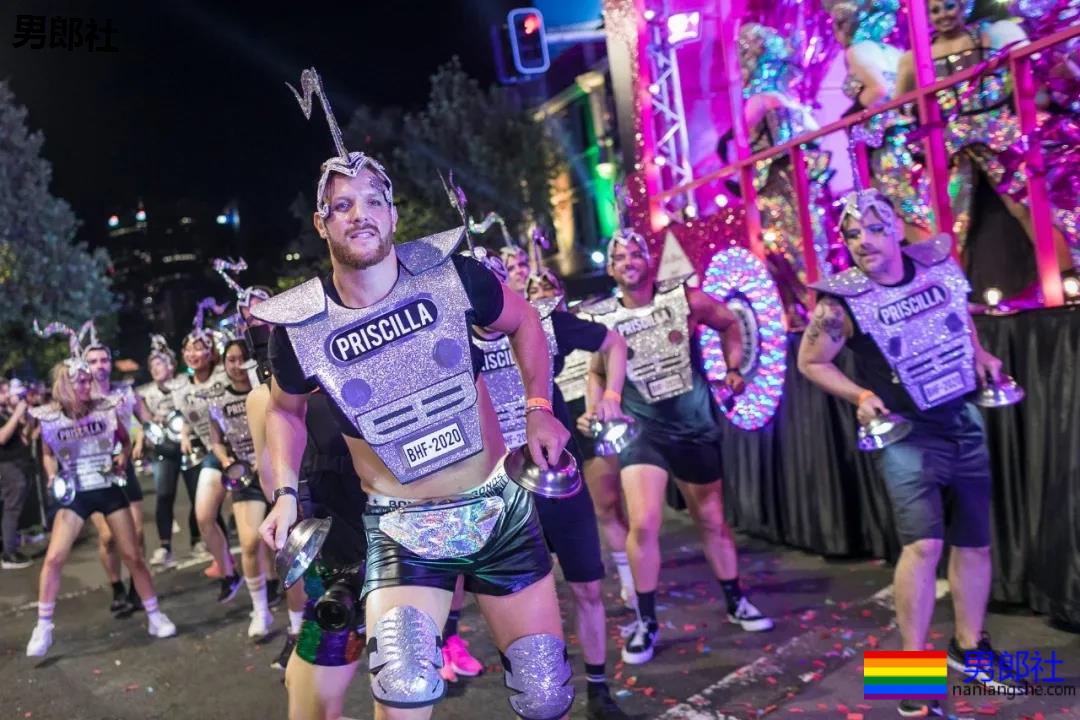 组图：悉尼年度同性恋狂欢节上演骄傲大游行 - 51虹马