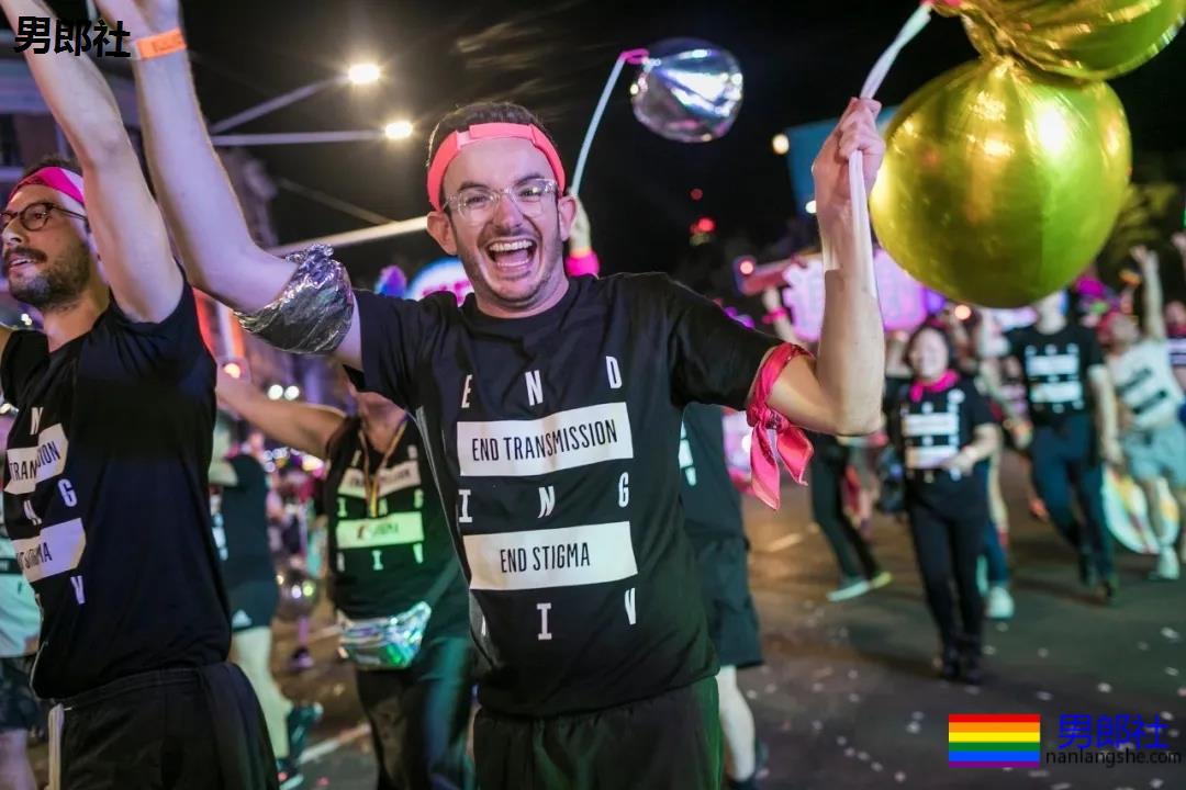 组图：悉尼年度同性恋狂欢节上演骄傲大游行 - 51虹马