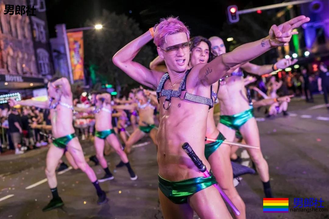 组图：悉尼年度同性恋狂欢节上演骄傲大游行 - 51虹马