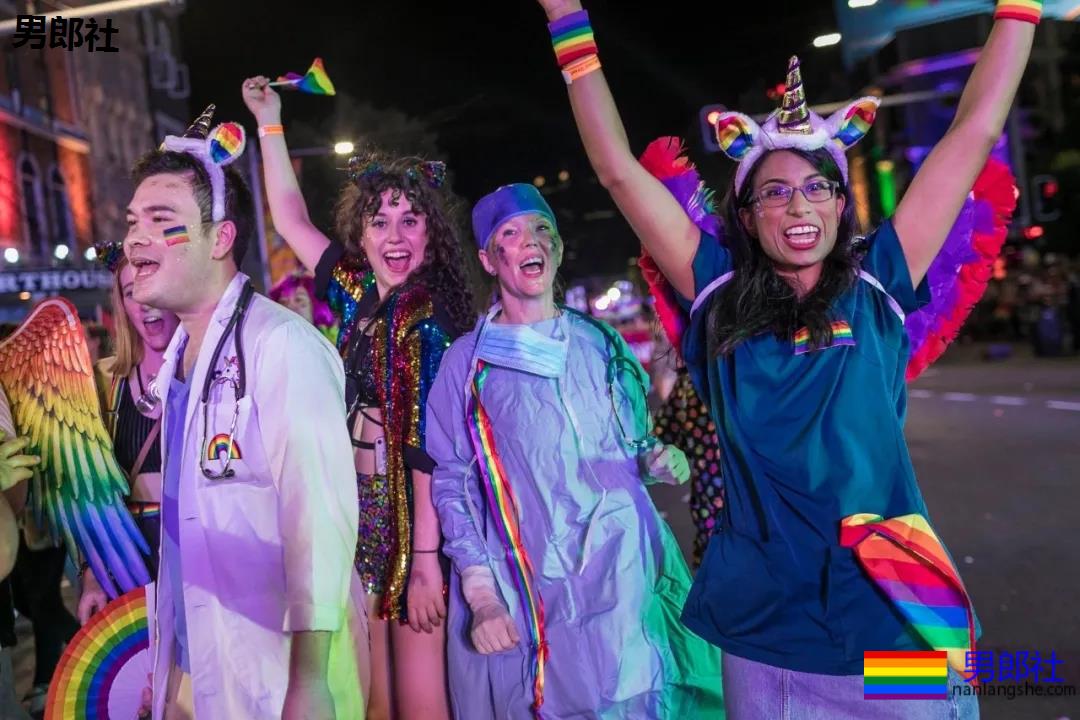 组图：悉尼年度同性恋狂欢节上演骄傲大游行 - 51虹马