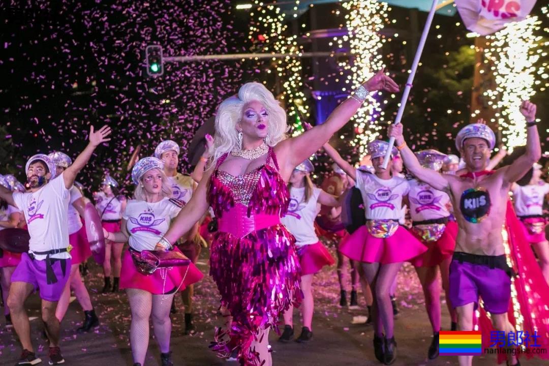 组图：悉尼年度同性恋狂欢节上演骄傲大游行 - 51虹马