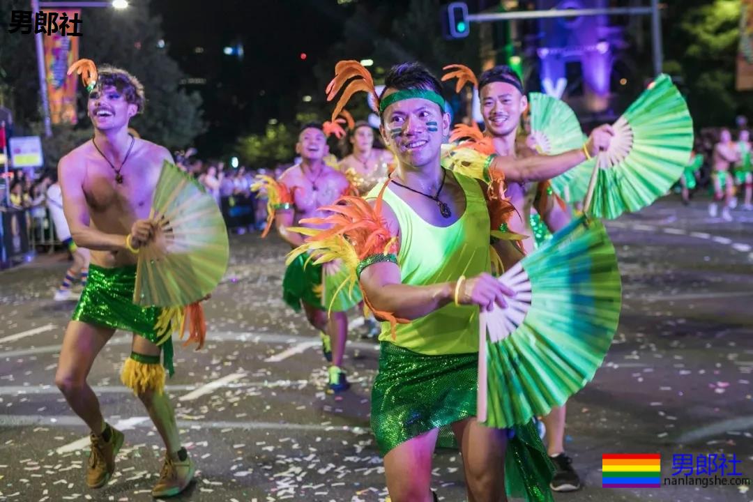 组图：悉尼年度同性恋狂欢节上演骄傲大游行 - 51虹马