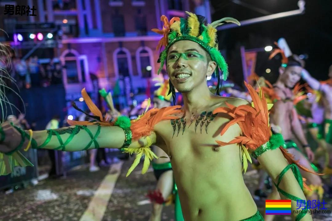组图：悉尼年度同性恋狂欢节上演骄傲大游行 - 51虹马