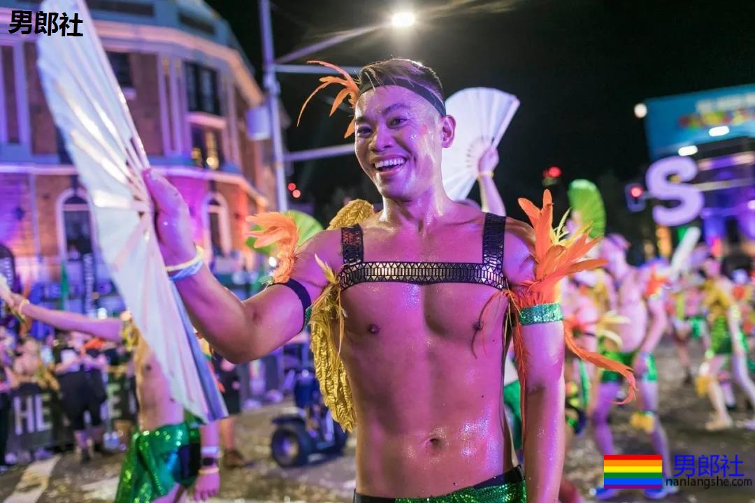 组图：悉尼年度同性恋狂欢节上演骄傲大游行 - 51虹马