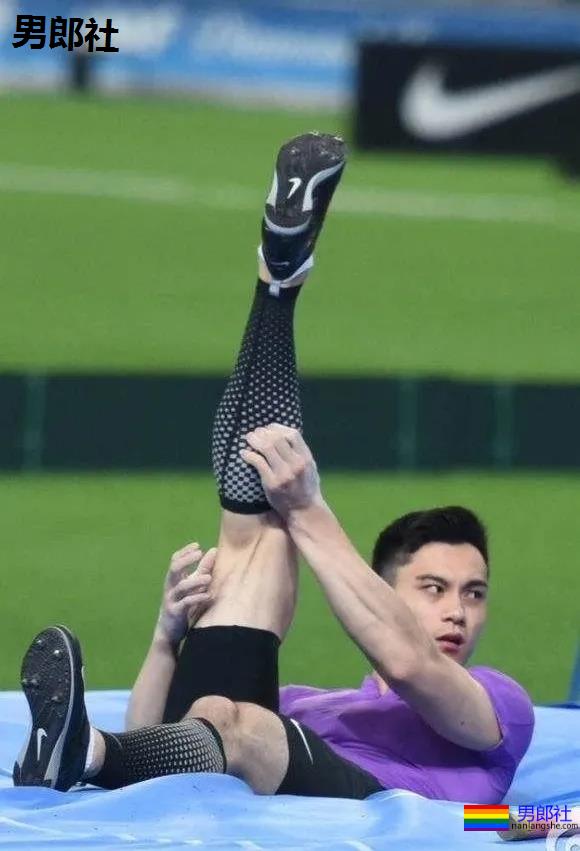 撑杆跳高届的彭于晏火了，这看点跟陈艾森不分伯仲啊？！ - 51虹马