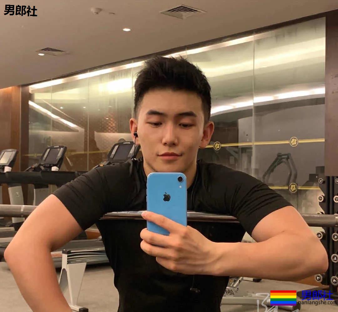 白袜体育生的新玩法~太哇塞了！ - 51虹马