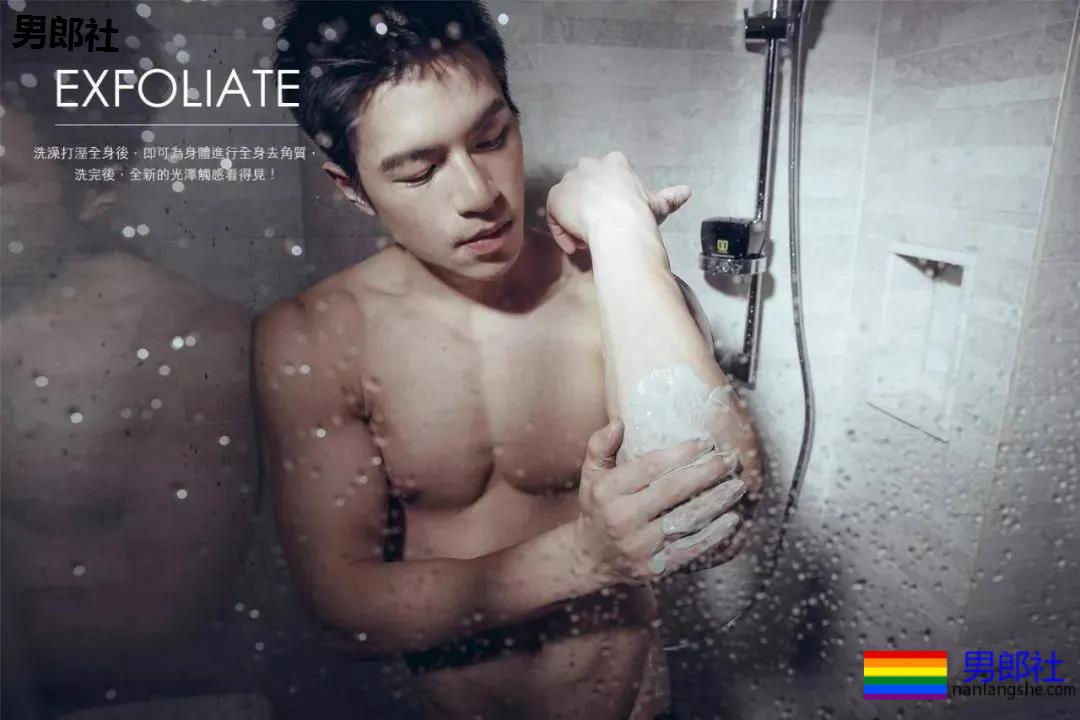 靠臀膜走红的筋肉男模，这撑爆衬衫的胸肌大到犯规！ - 51虹马