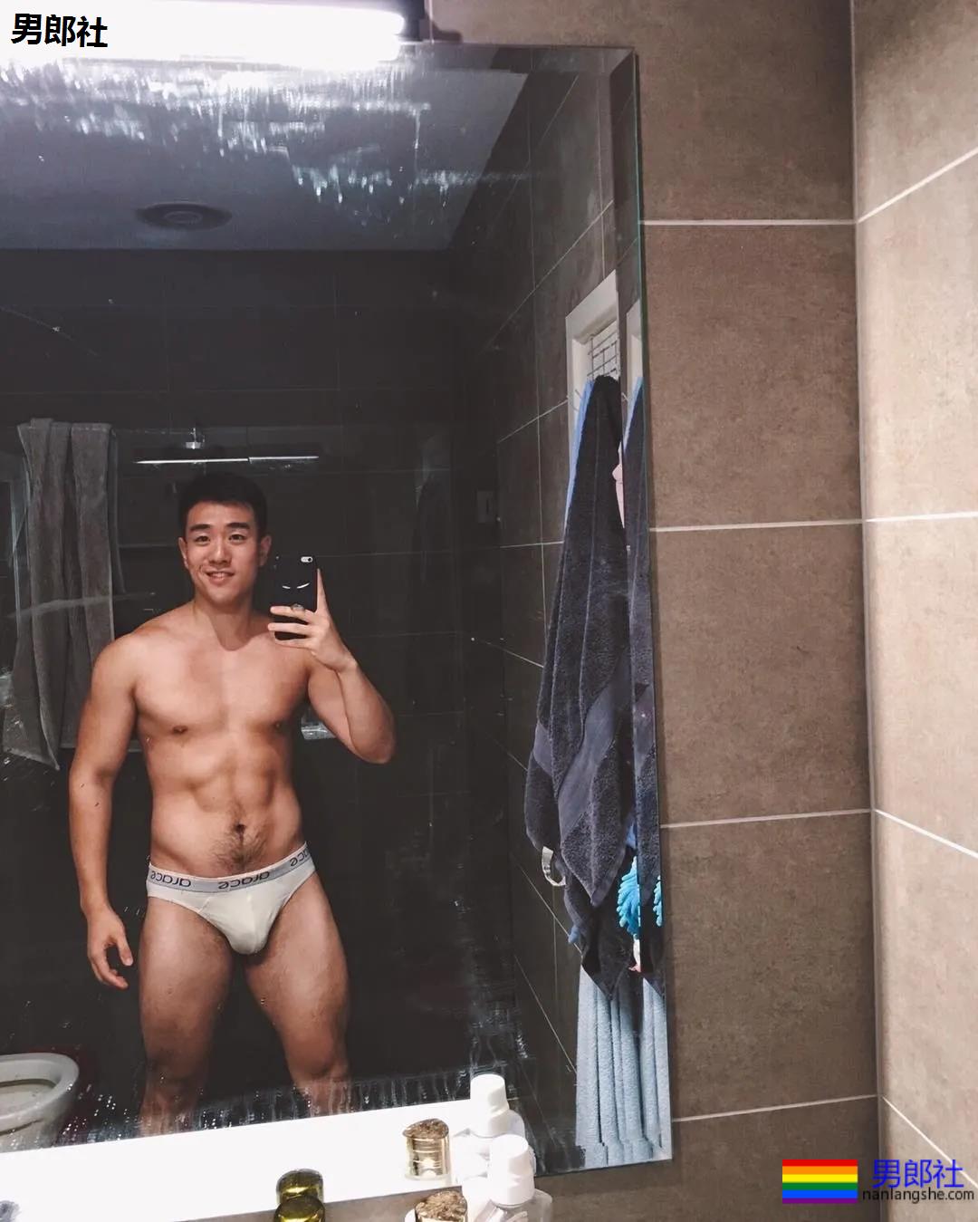 对话推特23万粉丝的超级网黄 - 51虹马 对话推特23万粉丝的超级网黄 - 51虹马