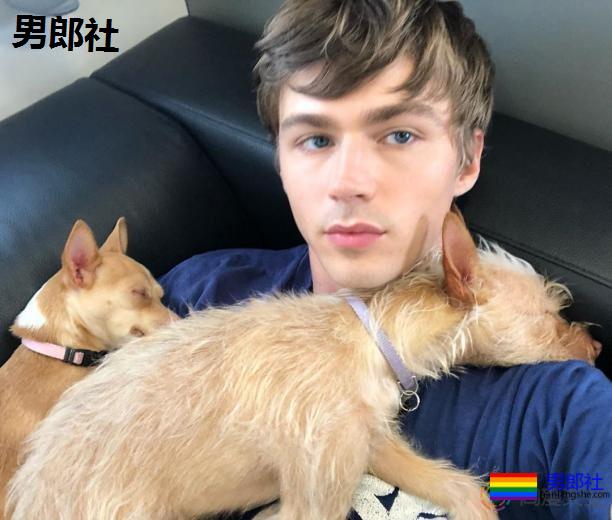 《十三个原因》男演员在IG放闪 - 51虹马 《十三个原因》男演员在IG放闪 - 51虹马