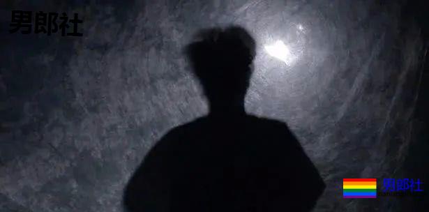 学长在校车上两次性侵自己的小学弟 - 51虹马